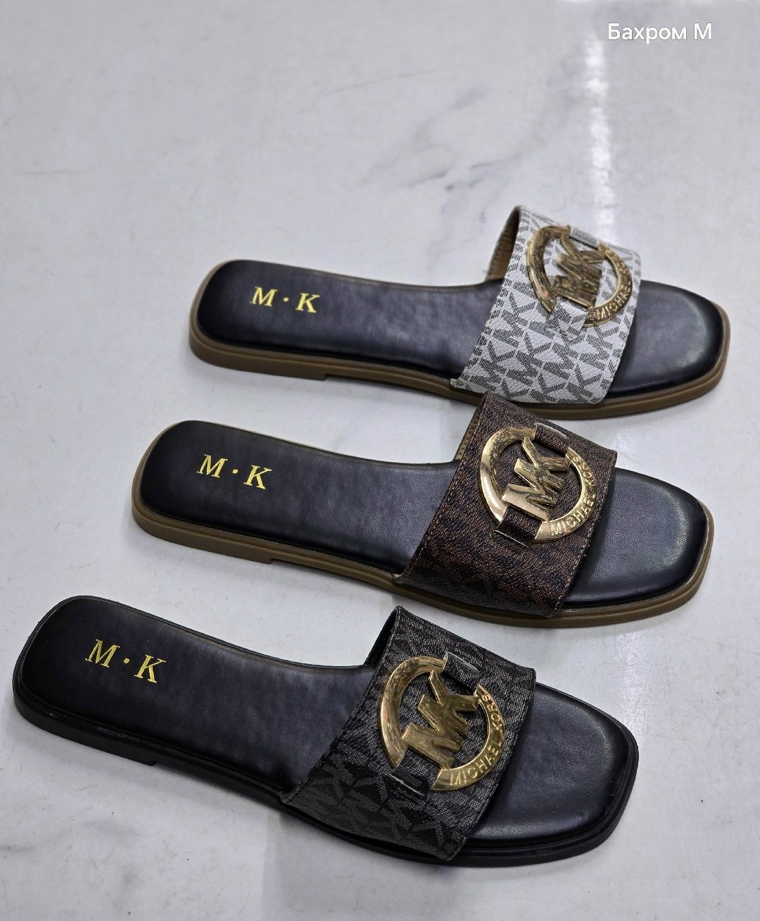 шлепанцы женские,,шлепки женские,шлепки майкл корс,тапочки модные