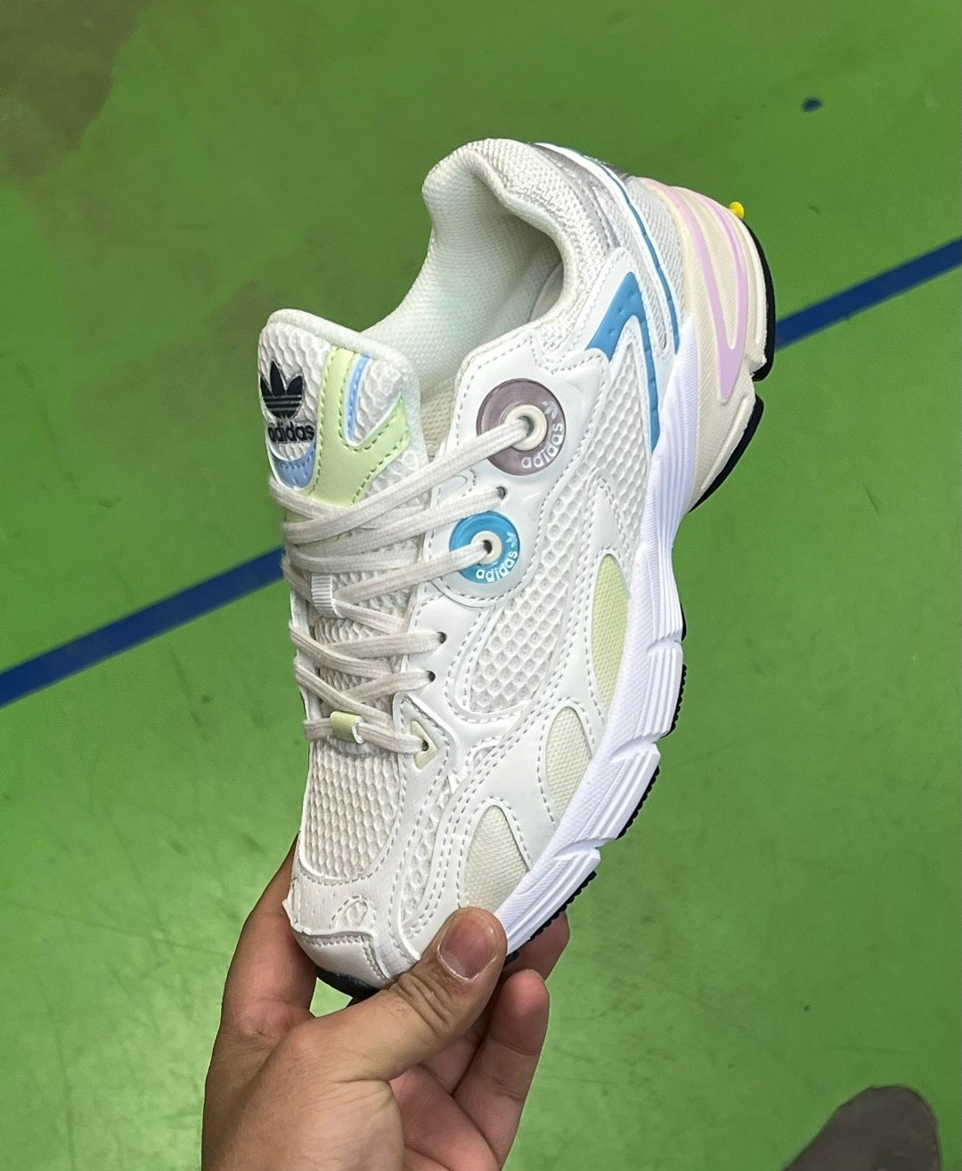 кроссовки adidas,кроссовки,женские кроссовки,кроссовки женские adidas,кроссовки весенние