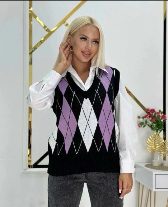 жилет женская вязаная,трикотажный жилет в ромбик женский,жилет вязаный безрукавка,жилет вязаный трикотажный безрукавка оверсайз,жилет вязаный трикотажная безрукавка