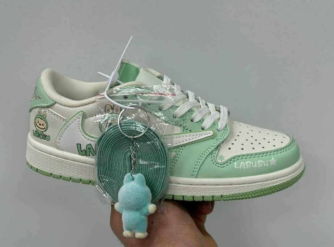 кроссовки,женские кроссовки,кроссовки nike,модные кроссовки,фиолетовые кроссовки