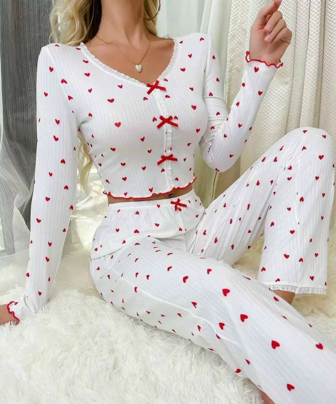 женский пижамный комплект из полиэстера,пижама со штанами с сердечками,пижамный комплект с принтом в виде сердца,пижама женская,пижама с сердечками