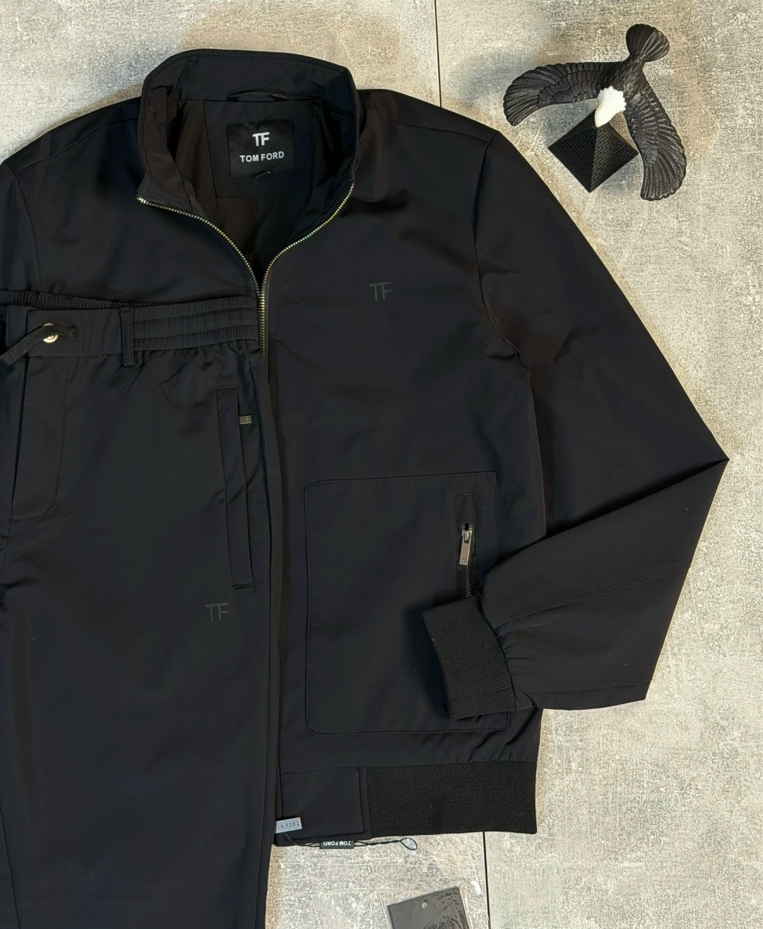 мужские спортивные костюмы,спортивный костюм boss,спортивный костюм armani,спортивный костюм brunello cucinelli,спортивный костюм