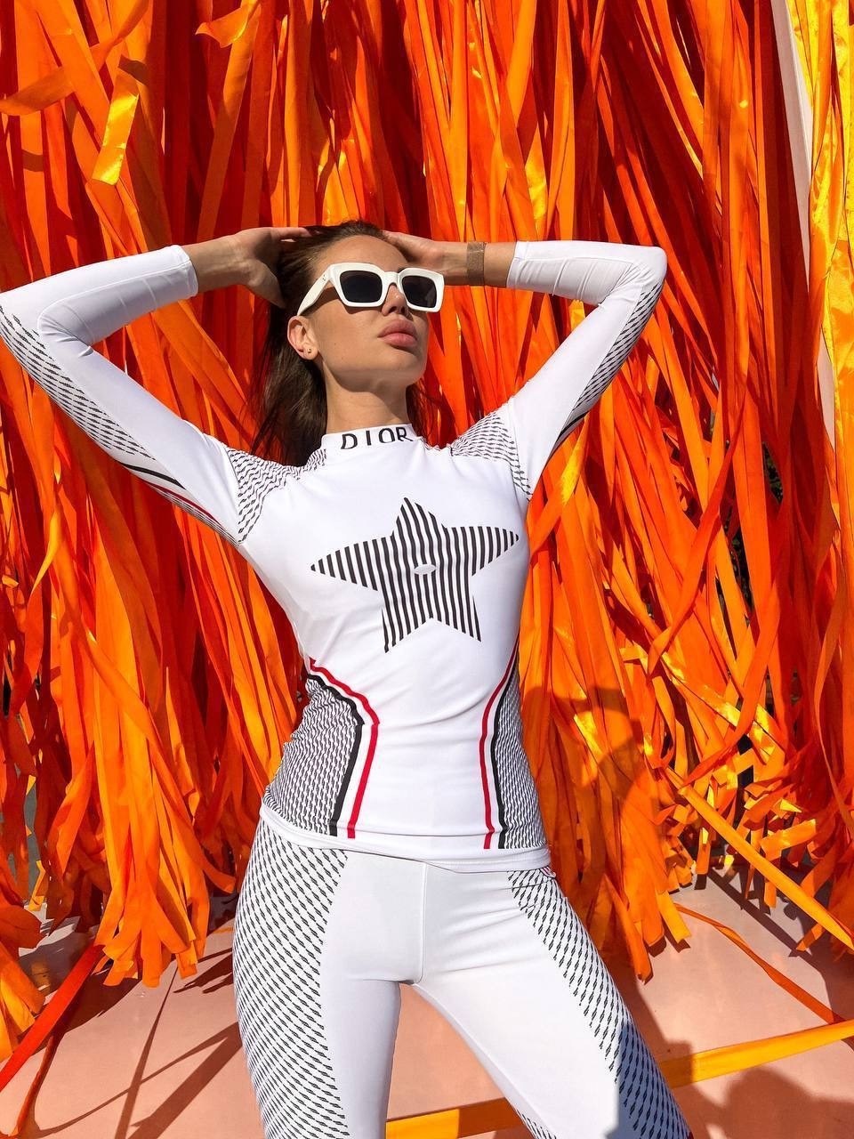 костюм стильный,яркий спортивный костюм,cпортивный костюм для фитнеса,спортивная одежда,костюм спортивный