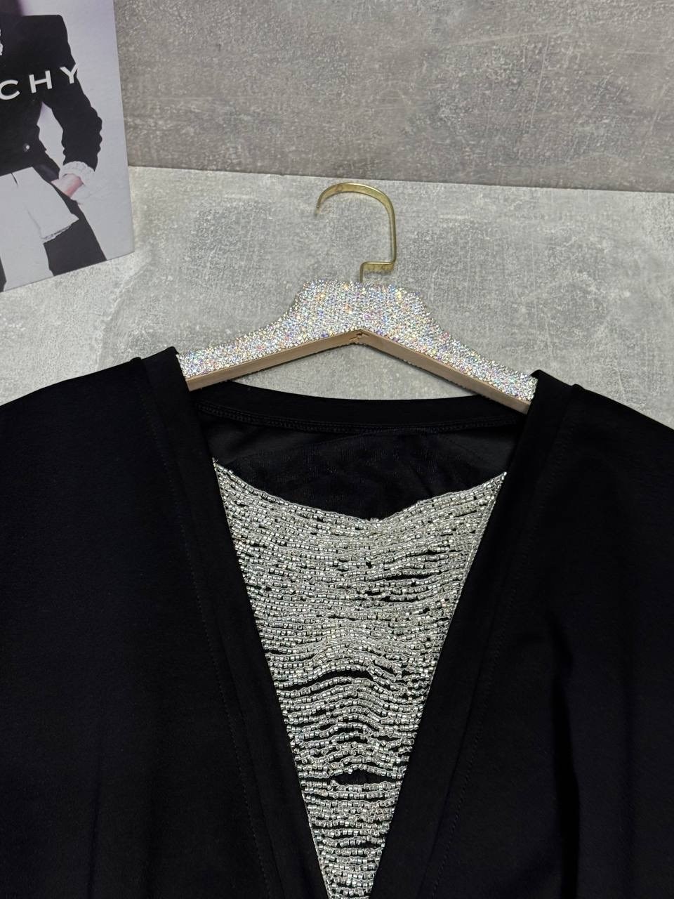 футболки женская,футболка с v образным вырезом,футболка,модная футболка,черная женская футболка