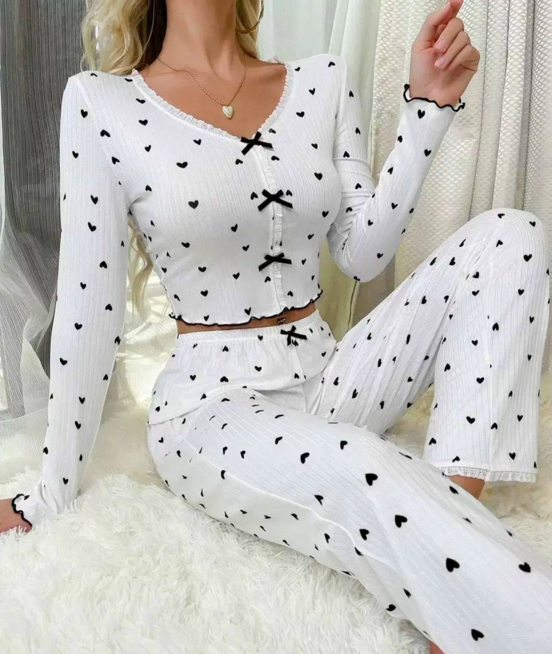 женский пижамный комплект из полиэстера,пижама со штанами с сердечками,пижамный комплект с принтом в виде сердца,пижама женская,пижама с сердечками