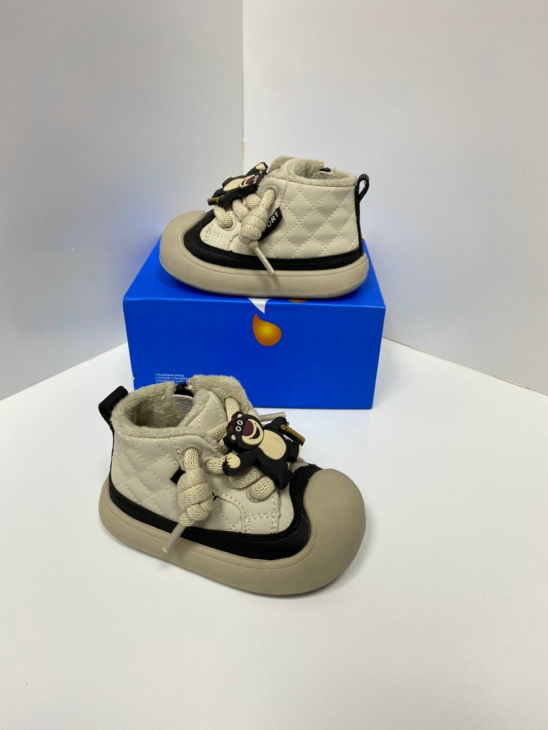 детские ботинки,,детская ,ботиночки,ботинки капитошка