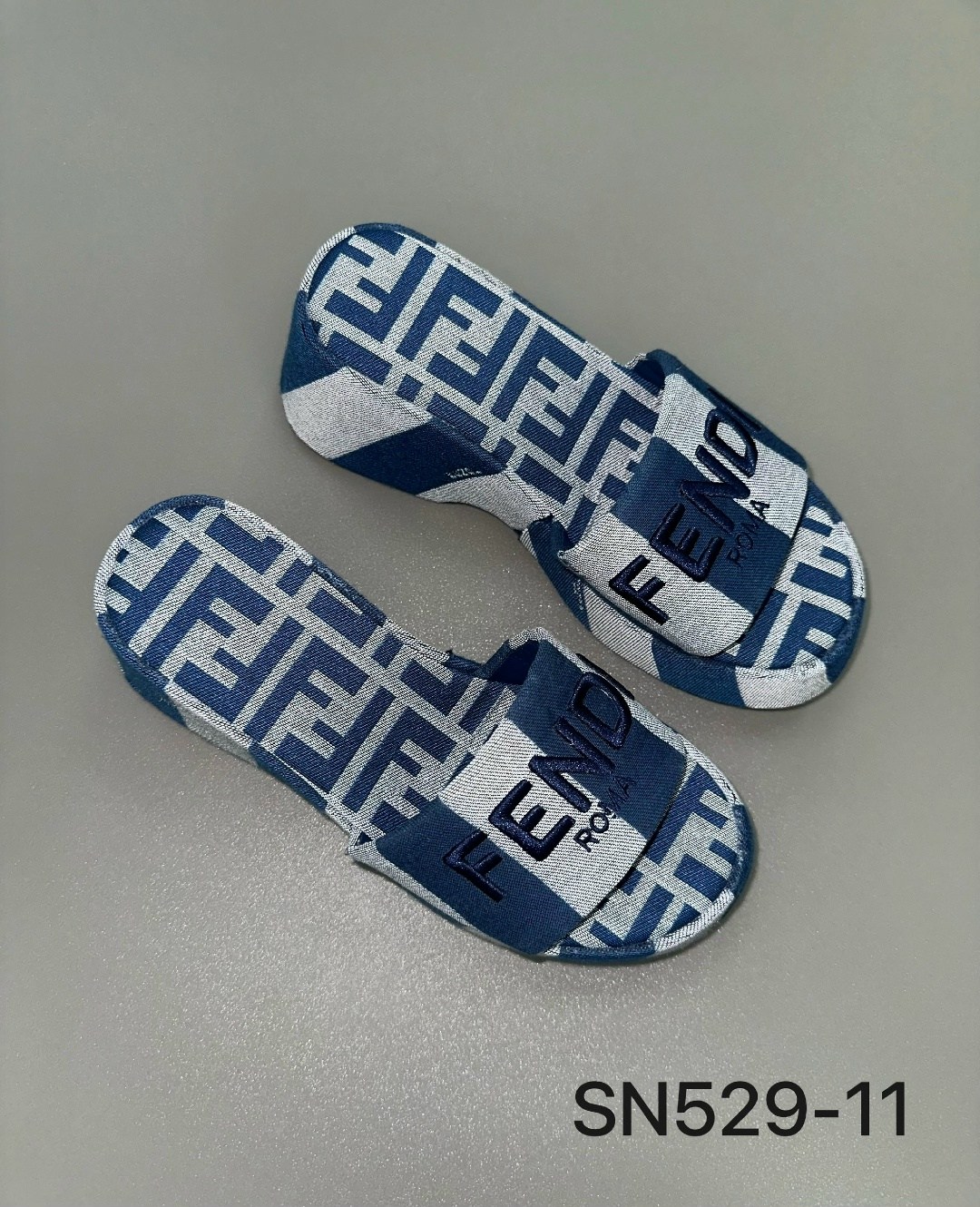 тапочки fendi,тапочки фенди,шлепанцы fendi,босоножки fendi,сандалии fendi