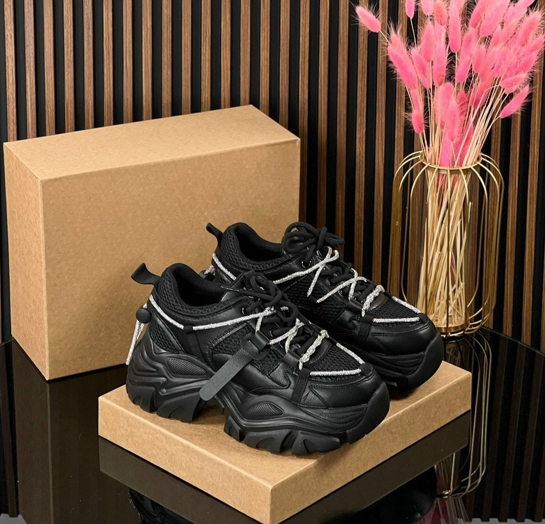 ,женские массивные кроссовки,женские кроссовки на массивной платформе,женские кроссовки,массивные кроссовки