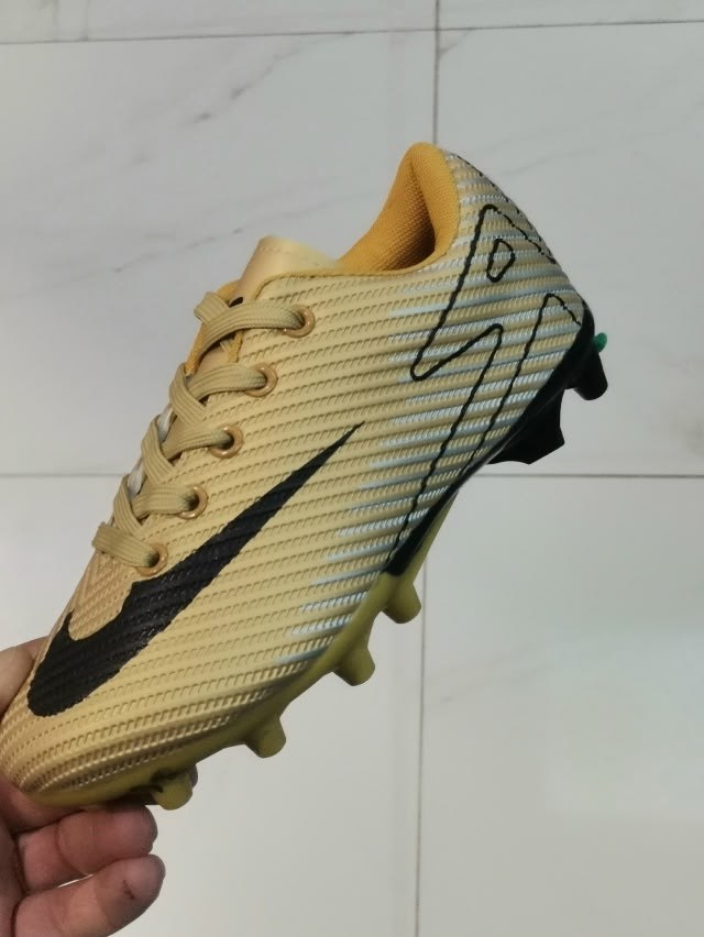 футбольная бутса,детские бутсы,футбольные бутсы nike mercurial,футбольные бутсы найк,бутсы для футбола