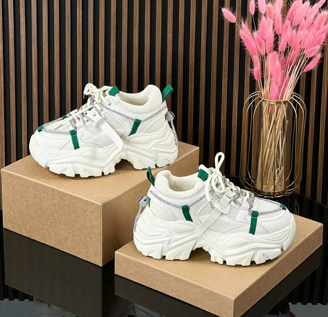 ,женские массивные кроссовки,женские кроссовки на массивной платформе,женские кроссовки,массивные кроссовки