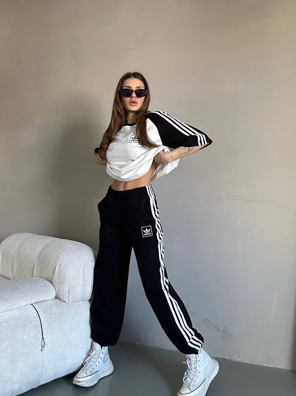 спортивные костюмы женские,adidas женский спортивный костюм,спортивные костюм,женская спортивная одежда,одежда спортивная