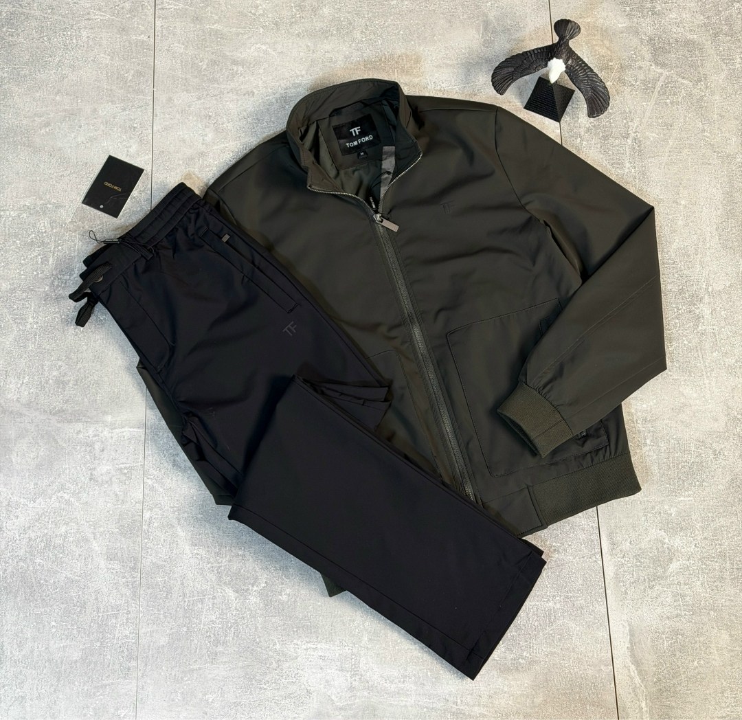 мужские спортивные костюмы,спортивный костюм boss,спортивный костюм armani,спортивный костюм brunello cucinelli,спортивный костюм