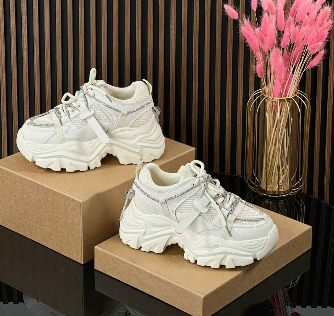 ,женские массивные кроссовки,женские кроссовки на массивной платформе,женские кроссовки,массивные кроссовки