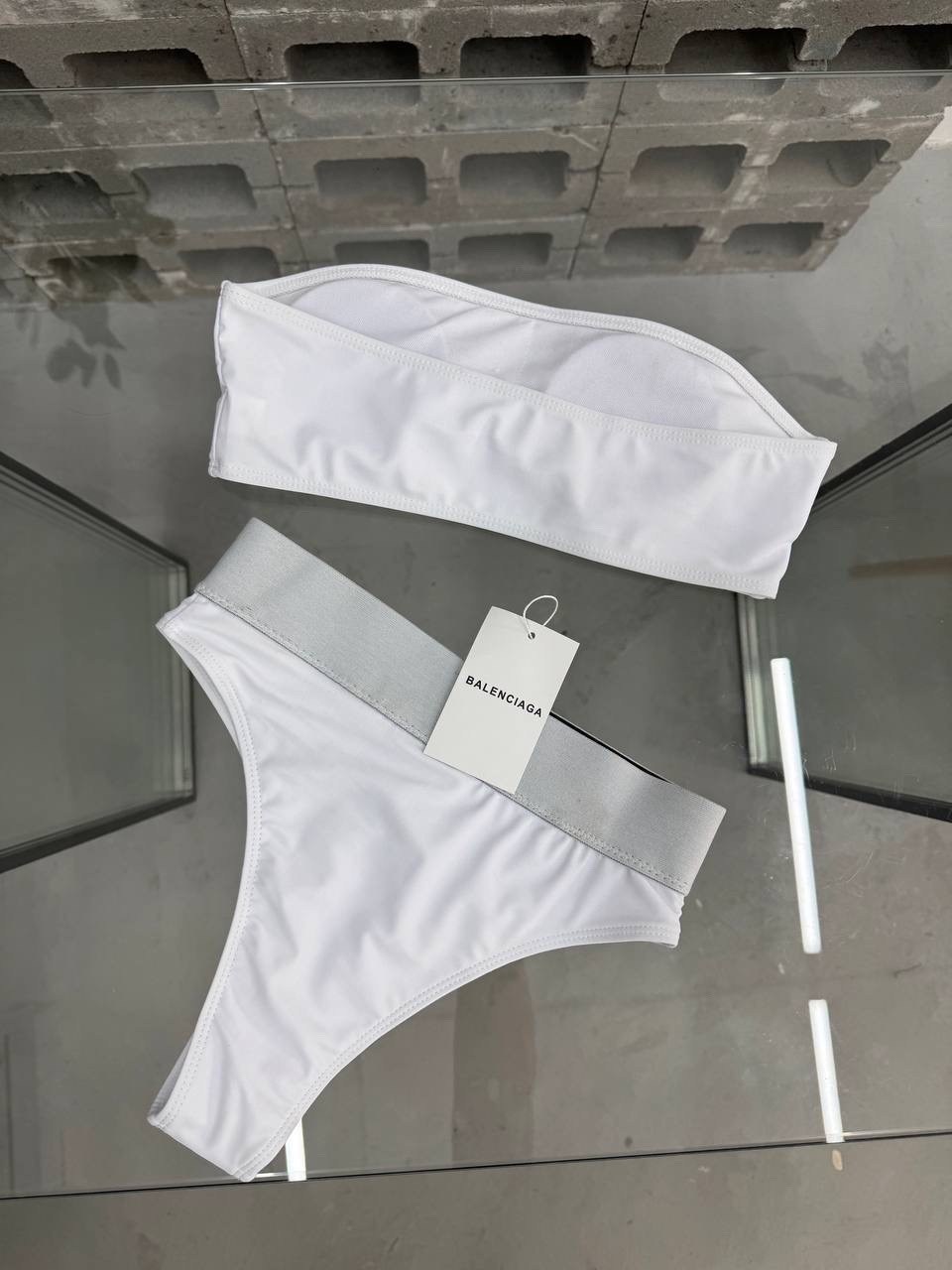 женские трусы balenciaga белый,женские трусы balenciaga черный,трусы баленсиага,купальник в стиле balenciaga,balenciaga underwear women's