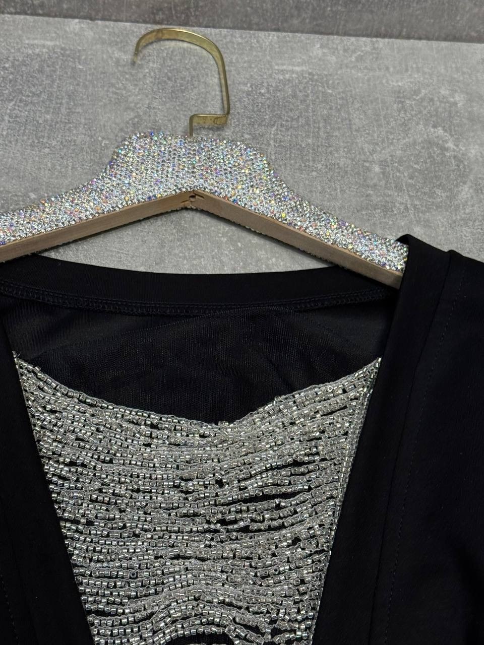 футболки женская,футболка с v образным вырезом,футболка,модная футболка,черная женская футболка