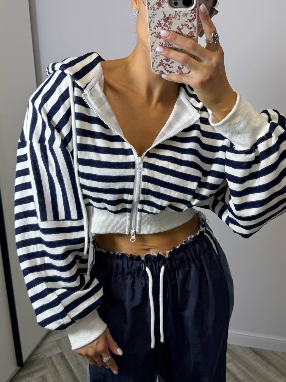 костюм двойка свободные штаны и кофта с капюшоном,костюм женский спортивный,спортивный костюм,спортивная одежда для женщин,спортивный костюм одежда