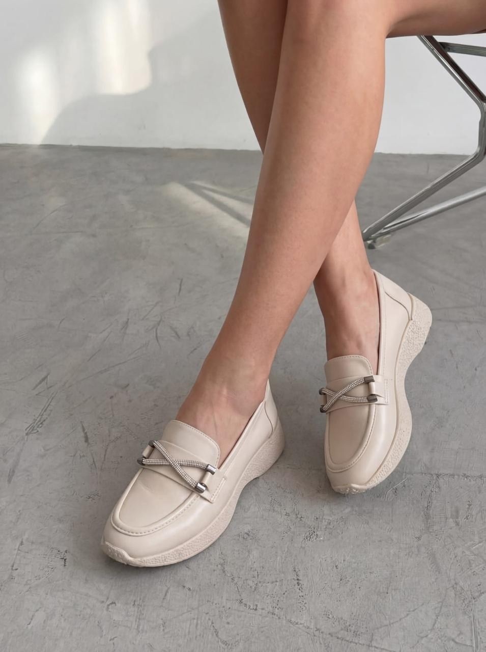 ,женские лоферы,бежевые лоферы,лоферы кремовые,лоферы стильные