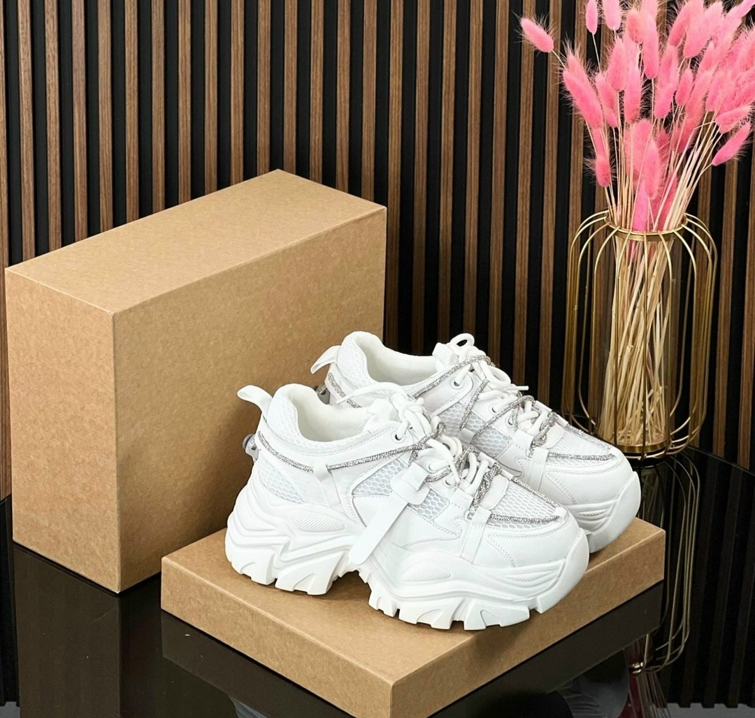 ,женские массивные кроссовки,женские кроссовки на массивной платформе,женские кроссовки,массивные кроссовки