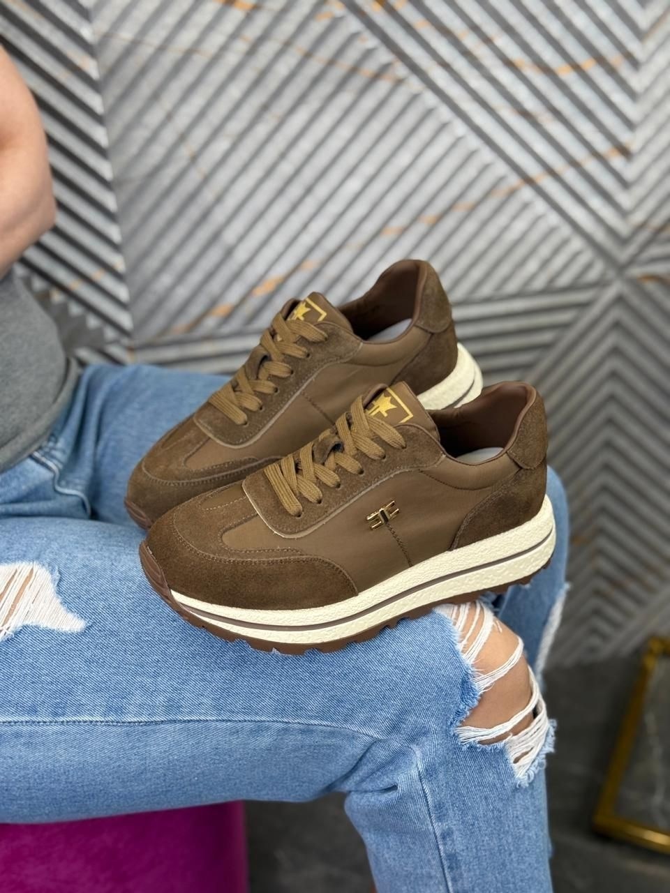 замшевые кроссовки brunello cucinelli,,кроссовки brunello cucinelli,замшевые кроссовки,brunello cucinelli женские кроссовки с замшей