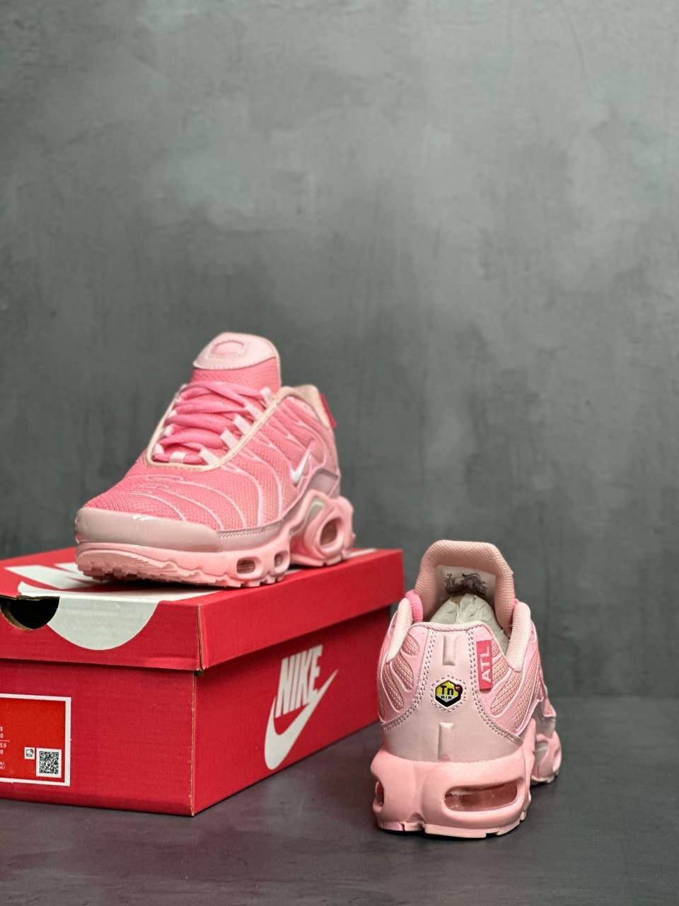 спортивные кроссовки air max plus tn nike,nike air max plus tn pink,кроссовки nike air max tn plus,спортивные кроссовки air max plus tn nike розовый,nike air max plus tn