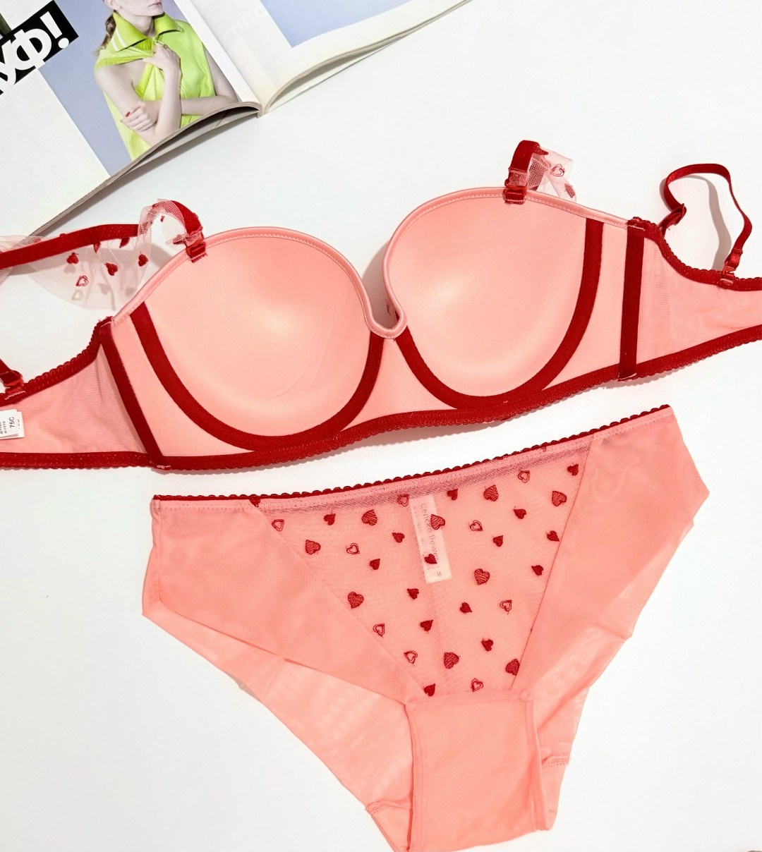 комплект нижнего белья,комплект нижнего белье красный,женские комплекты нижнего белья,комплект белья,нижнее бельё