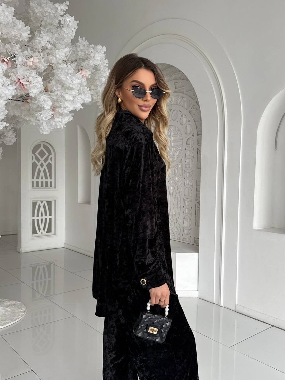 велюровый костюм,бархатные брюки прямого кроя zarina,laete костюм велюровый,костюм велюр,чёрный бархатный костюм