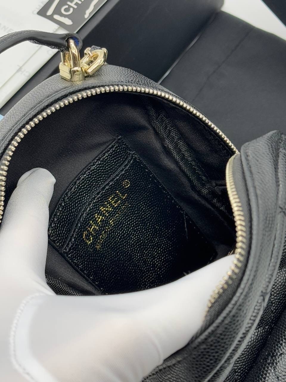 рюкзак chanel,шанель рюкзак,рюкзак chanel женский,сумка chanel,кожаный рюкзак chanel с логотипом