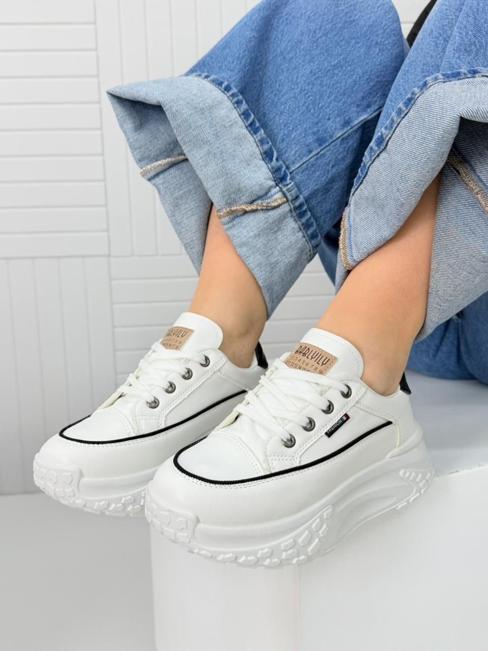 ,женские кроссовки,кроссовки на толстой подошве,кроссовки белые женские на высокой подошве,кроссовки модные