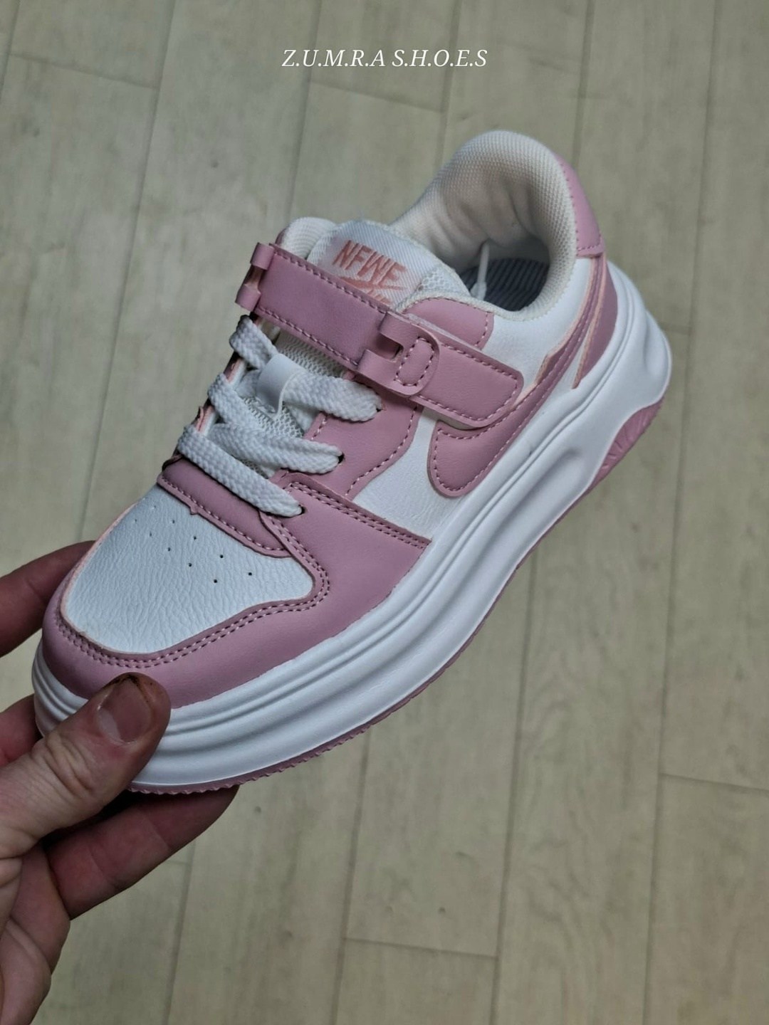 женские кроссовки,,классные кроссовки,стильные кроссовки,повседневные кроссовки