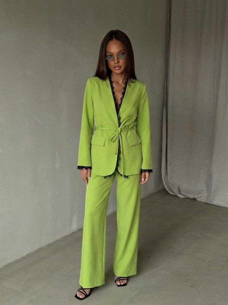 брючный костюм,женский брючный костюм,костюм брючный деловой классический,брючный костюм черный,костюм брючной деловой