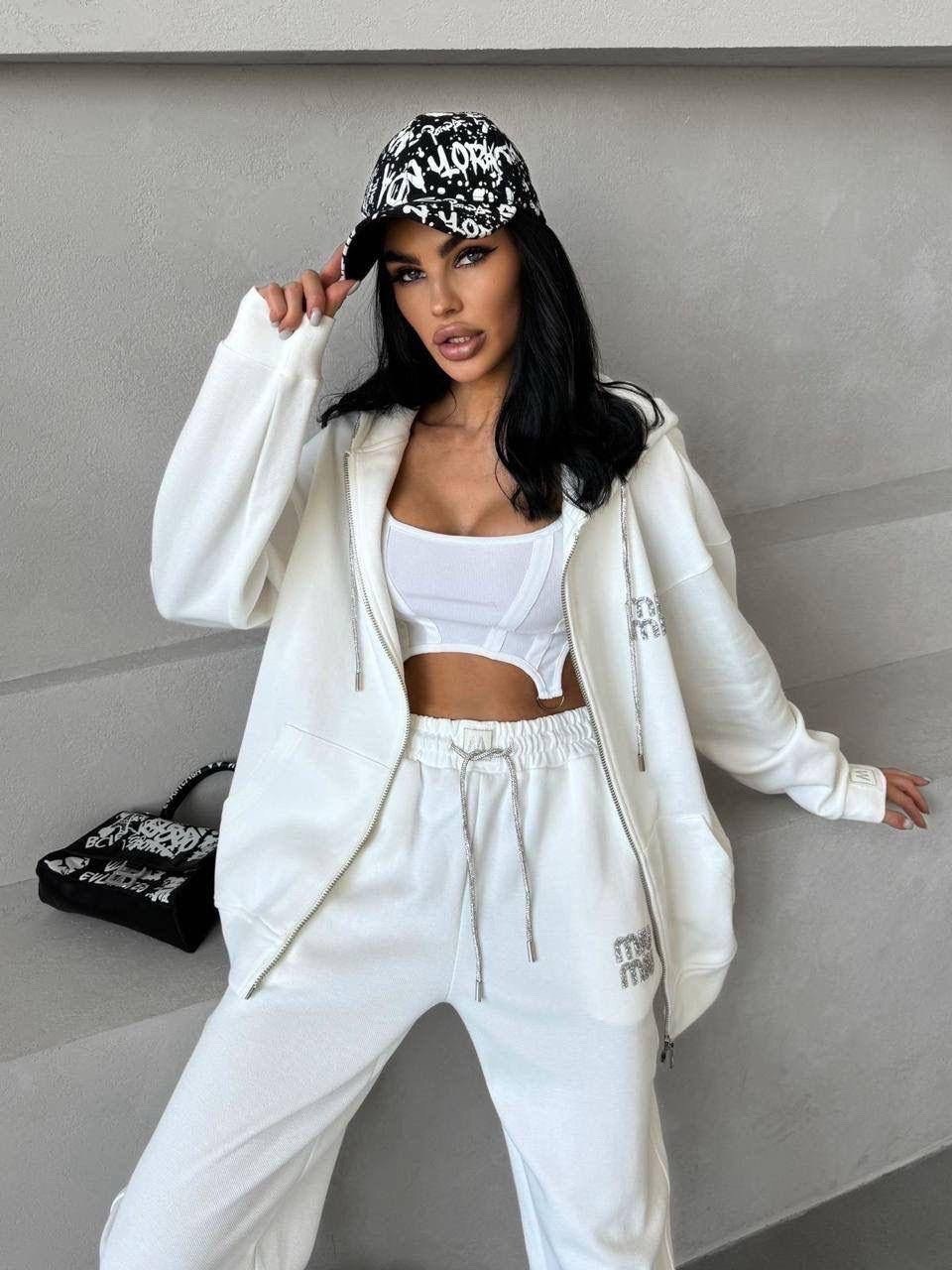 спортивный женский костюм,спортивный костюм,белый костюм женский на флисе,костюм на флисе,женский костюм спортивный на флисе