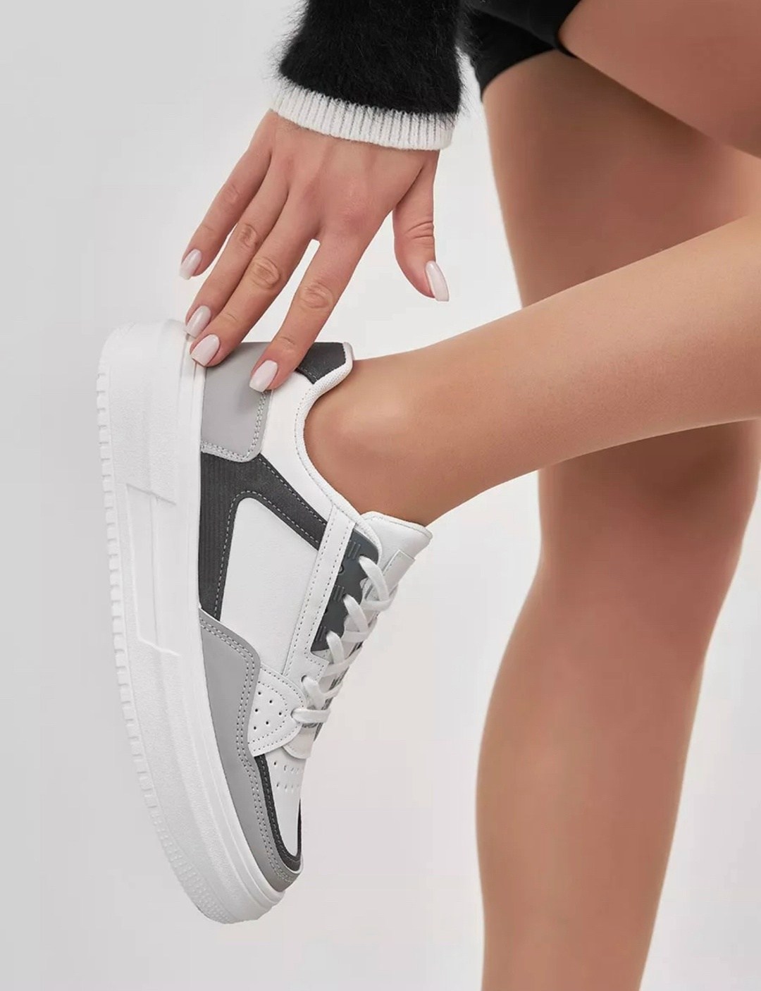 ,кроссовки женскиe,кроссовки для девушек,спортивная ,кроссовки повседневные