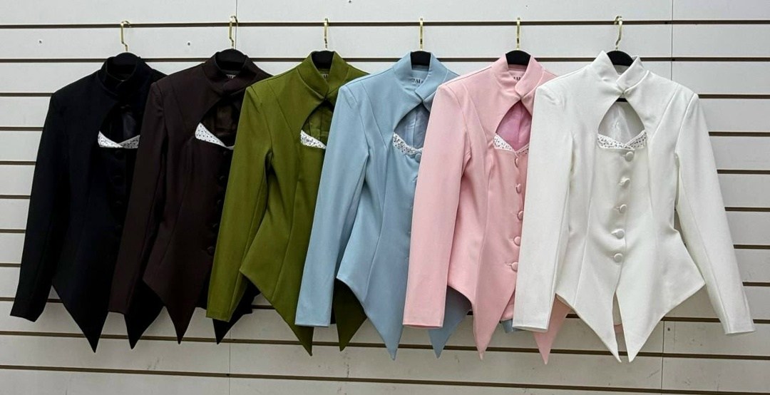 женские пиджаки,женские костюмы,пиджак женский классический,жакет с воротником,приталенный пиджак