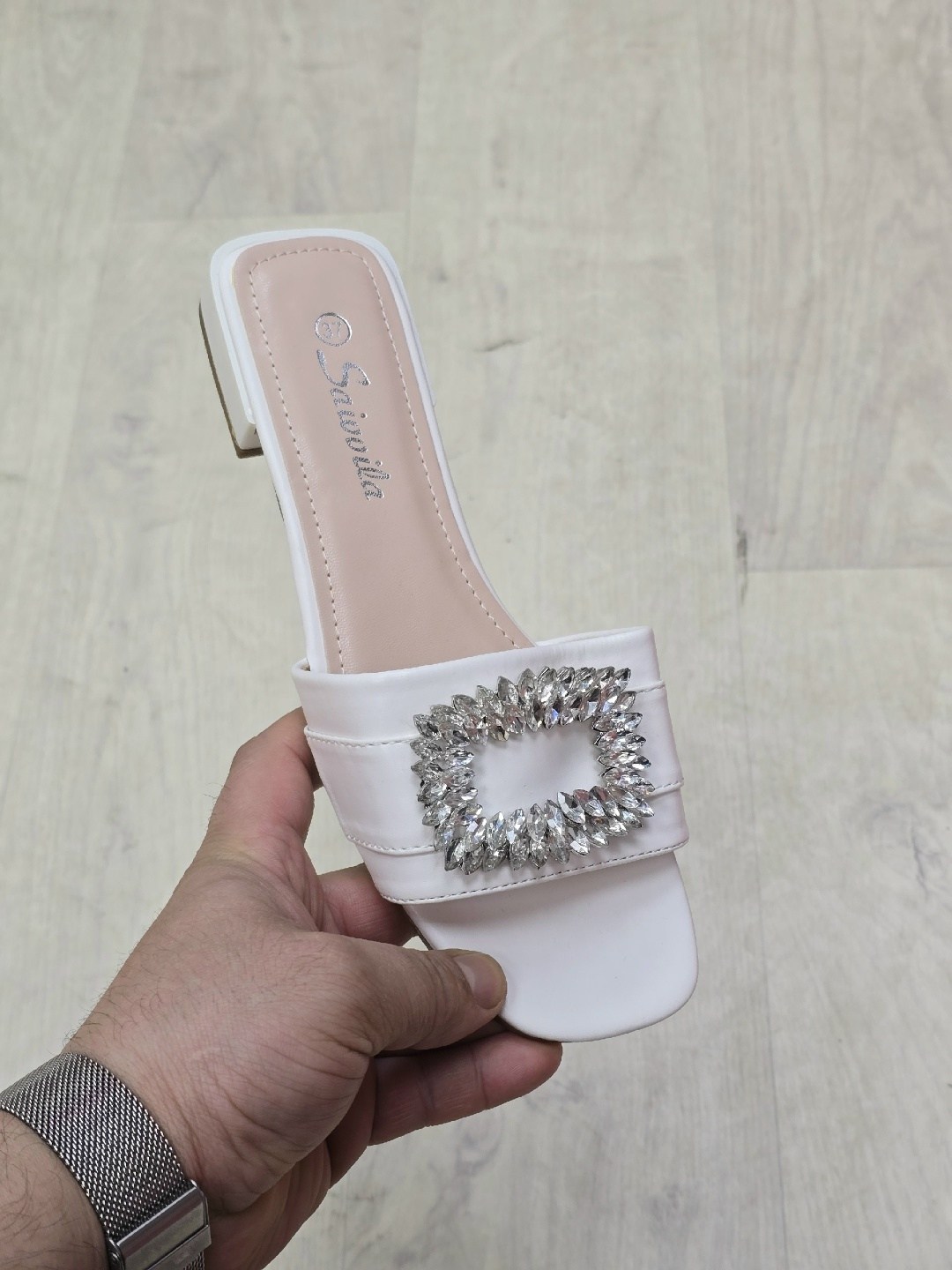 ,модные шлепанцы,женские шлепанцы, женская,босоножки эрмес