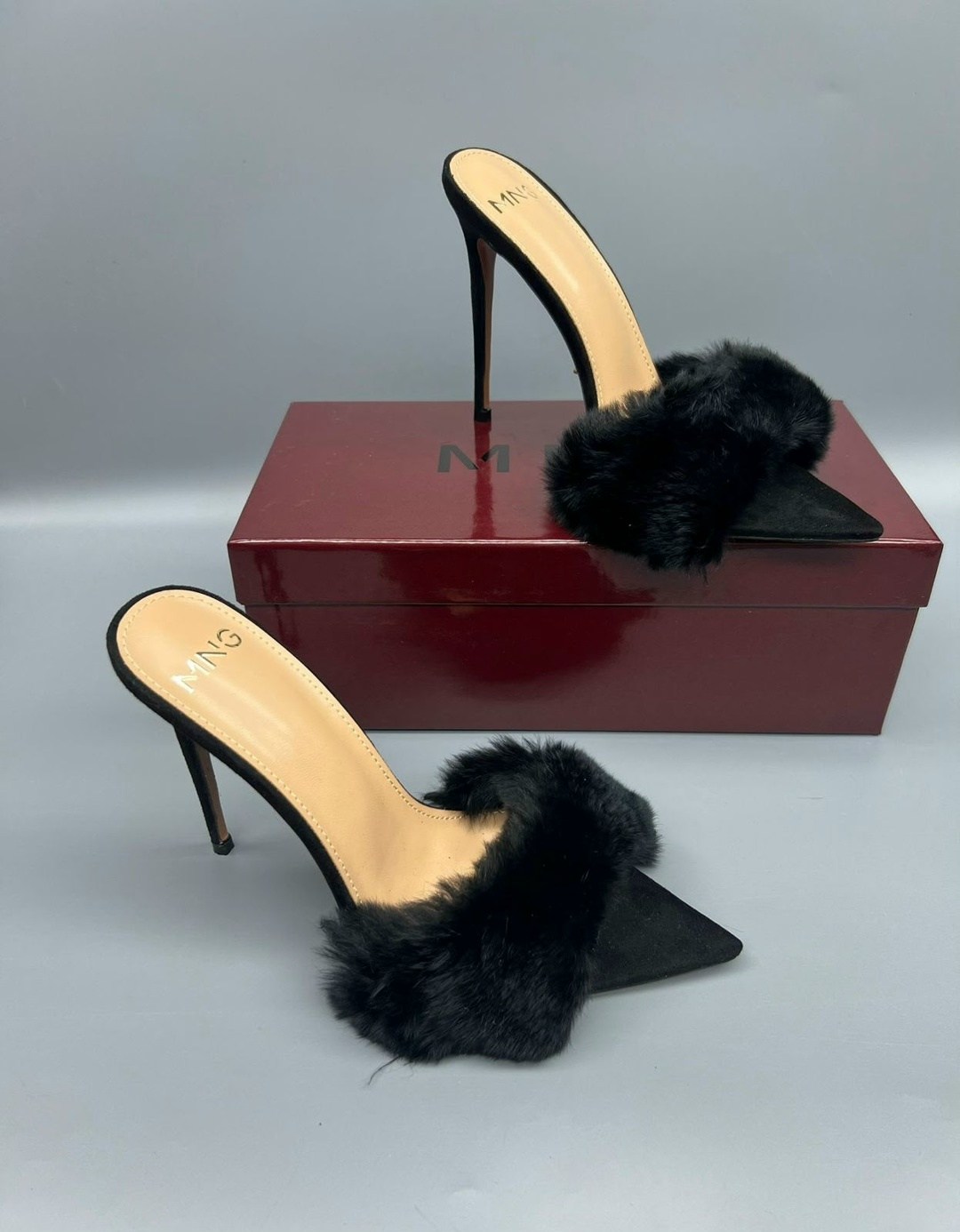 босоножки с мехом на каблуке,меховые босоножки,меховые туфли,меховые босоножки на высоком каблуке,тапочки на каблуке