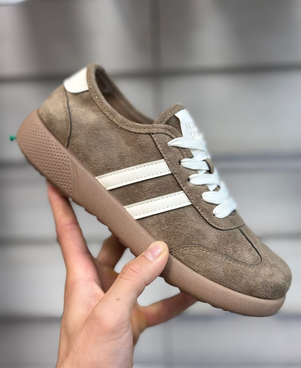 ,замшевые кроссовки, спортивная, женская,замшевые кеды