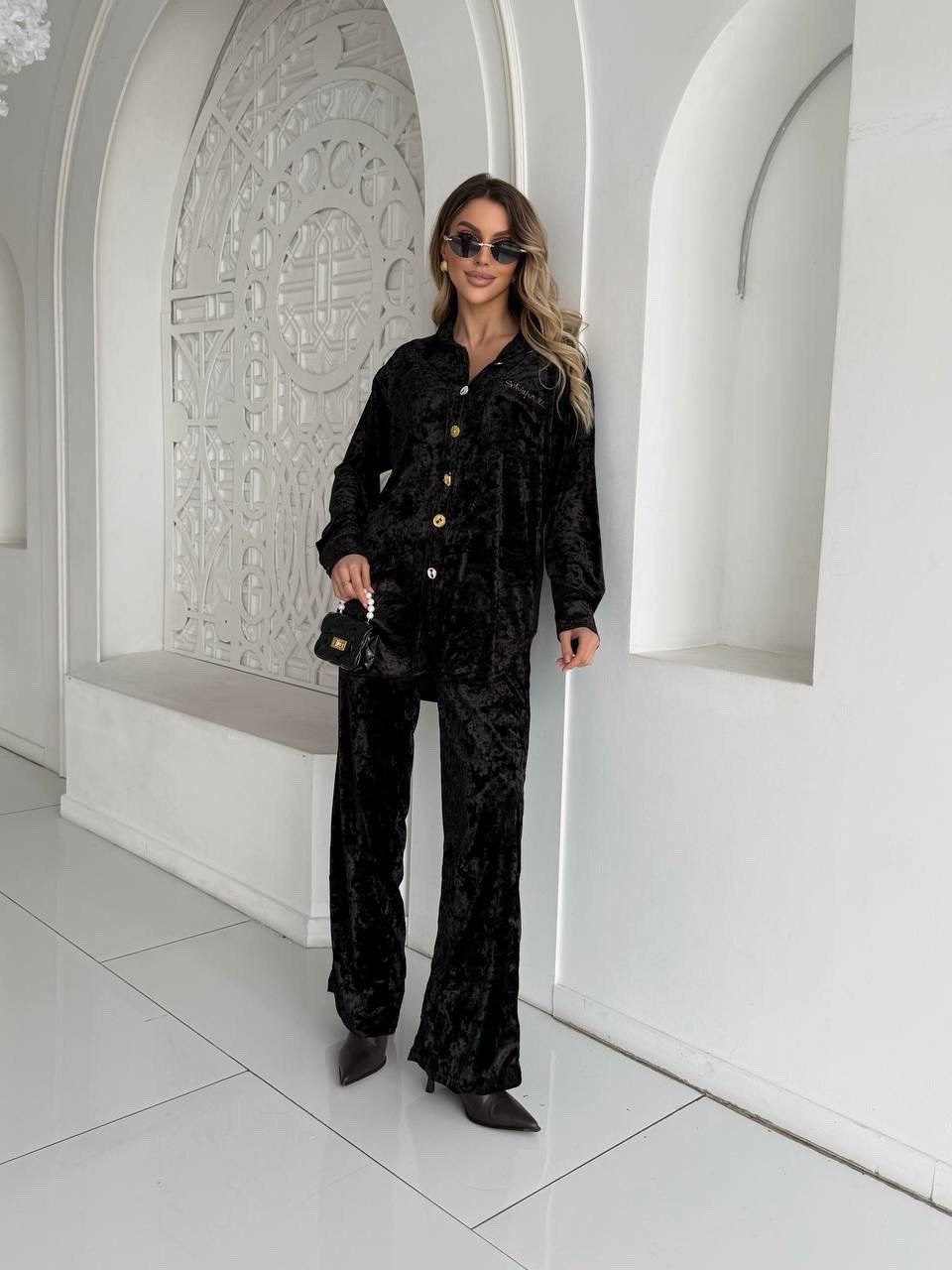 велюровый костюм,бархатные брюки прямого кроя zarina,laete костюм велюровый,костюм велюр,чёрный бархатный костюм