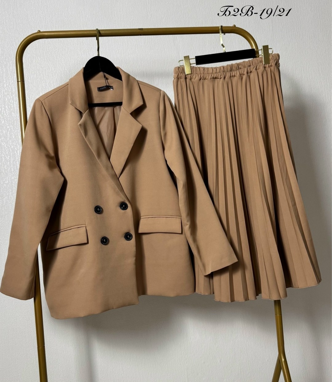 женский костюм с юбкой,костюм с юбкой,женские костюмы,костюм жакет с миди юбкой,костюм юбка и пиджак