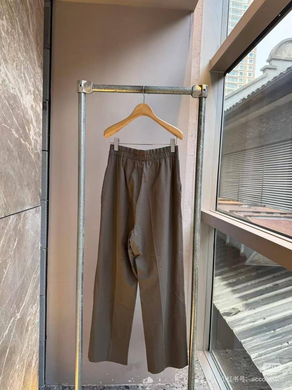 стильные костюмы,брючный костюм,костюм стиль,серый брючный костюм