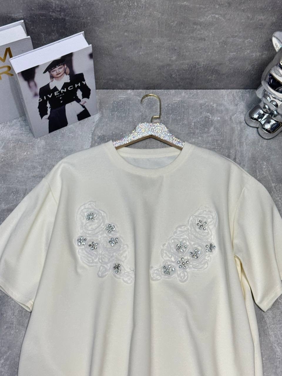 женская футболка,футболки для женщин,футболка с вышивкой,модная женская футболка,футболка с цветами