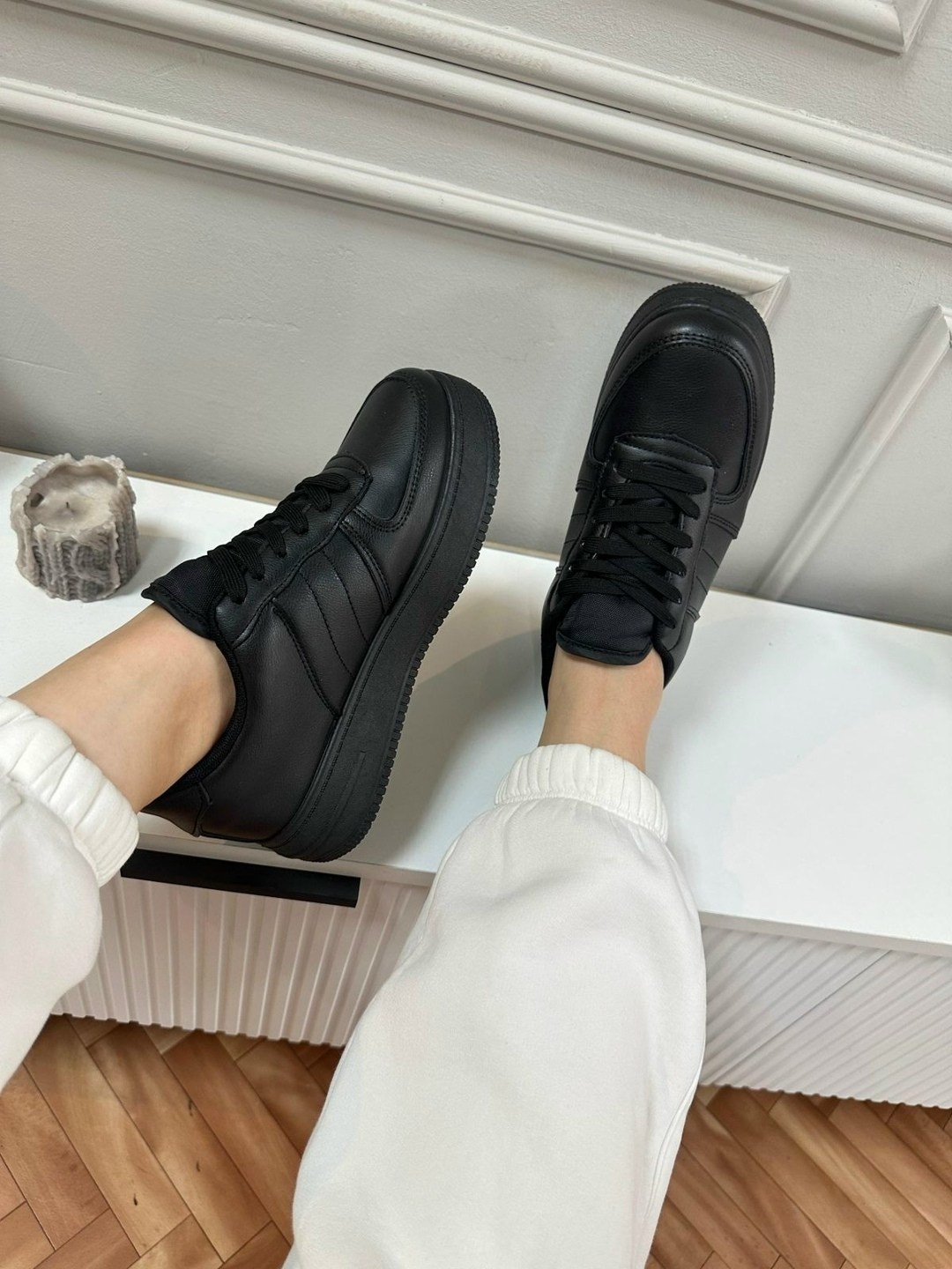 ,кроссовки эко кожа,кроссовки кожа,женские кроссовки,черные кроссовки