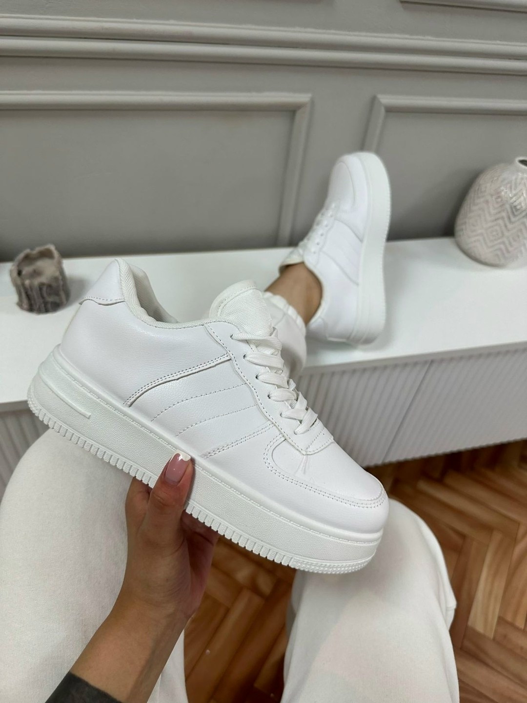 ,кроссовки эко кожа,кроссовки кожа,женские кроссовки,черные кроссовки