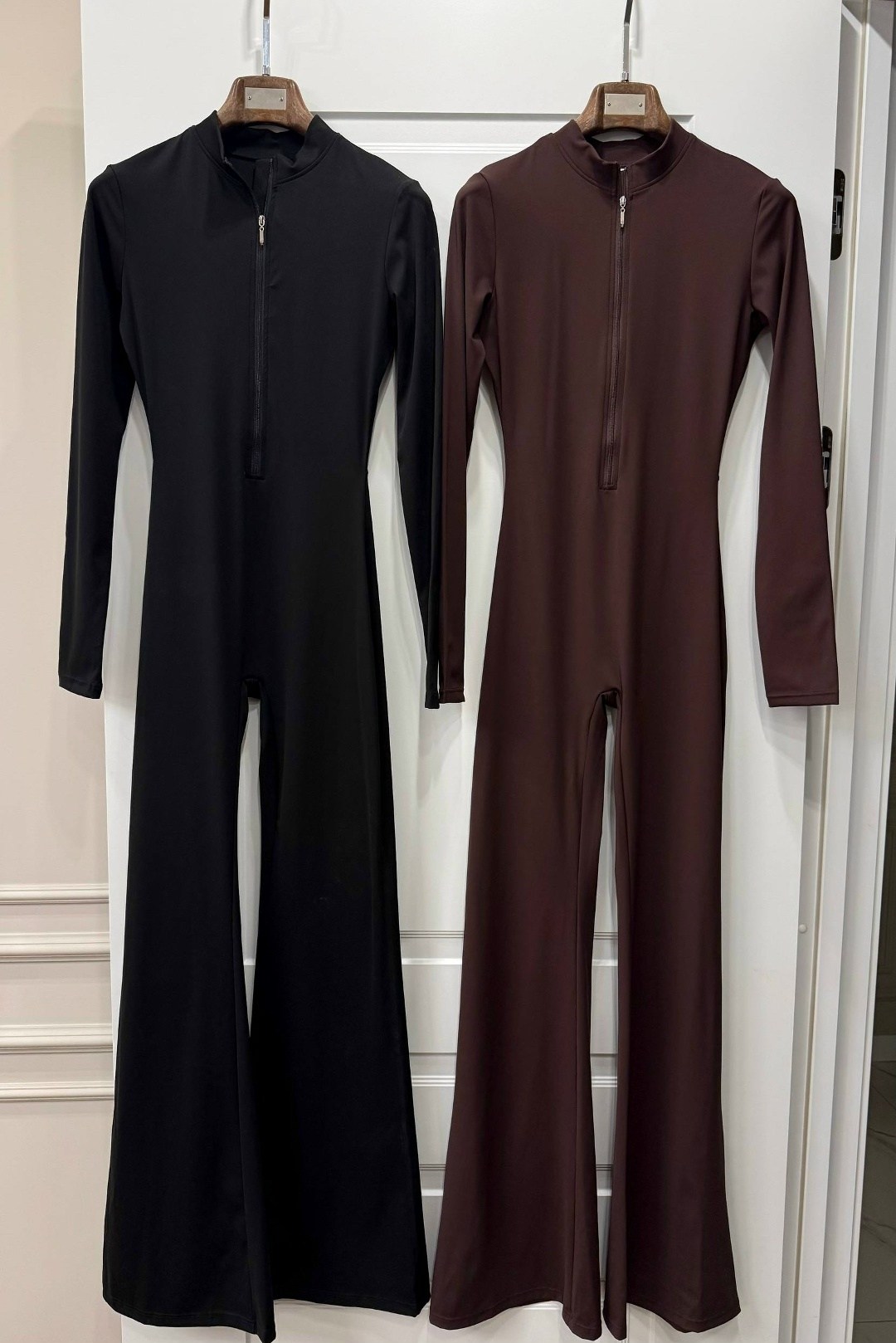 комбинезон женский,женский облегающий комбинезон-клеш,комбинезон chika bomb "black rib",комбинезон с брюками клеш,комбинезон женский клеш