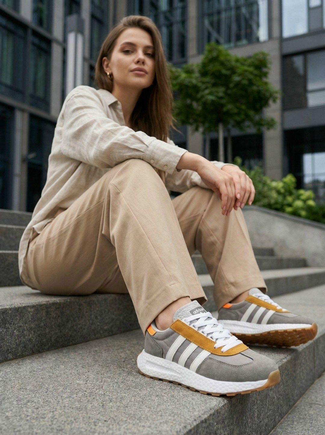 брюки кюлоты,мода стиль,повседневные кроссовки,мода модная