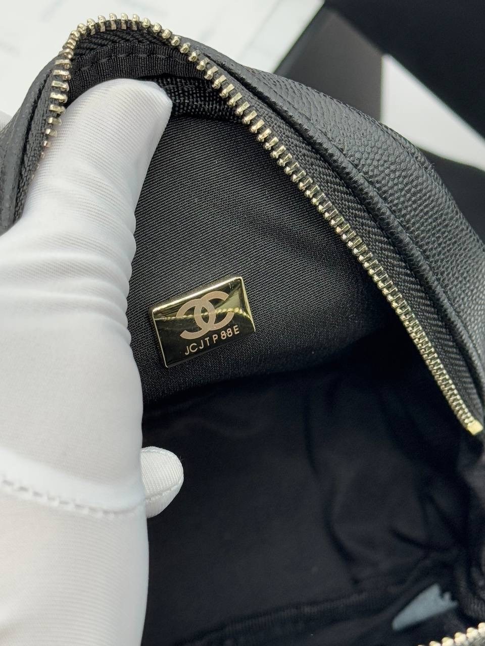 рюкзак chanel,шанель рюкзак,рюкзак chanel женский,сумка chanel,кожаный рюкзак chanel с логотипом