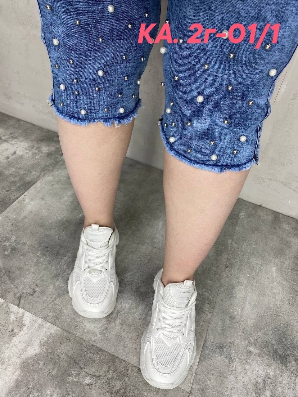 бриджи джинсовые женские,бриджи джинсовые,джинсовые бриджи женские большого размера,женские джинсовые бриджи образ,капри джинсовые