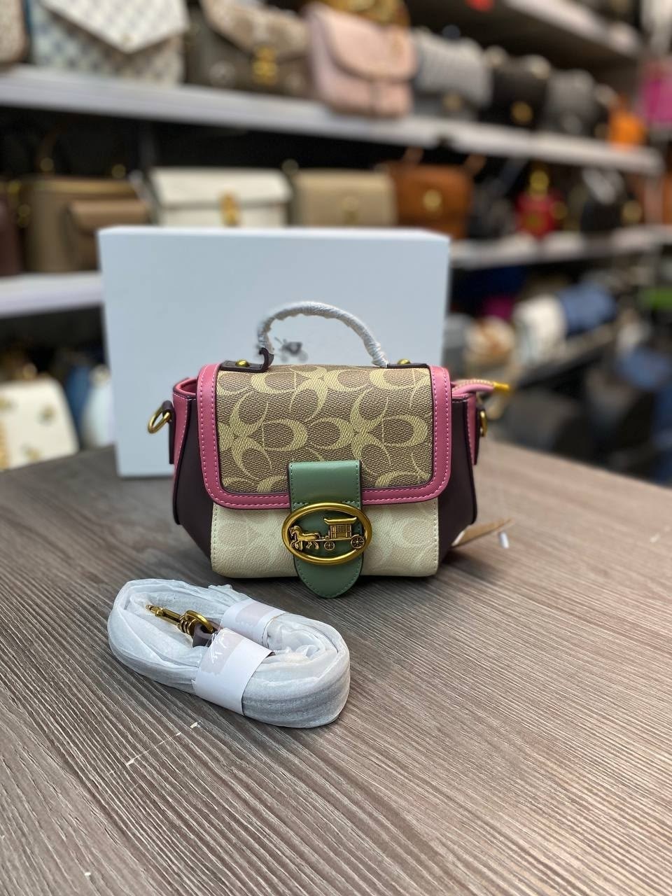 coach сумка,coach сумка женская,модная сумка,сумка на плечо coach,сумки для женщин