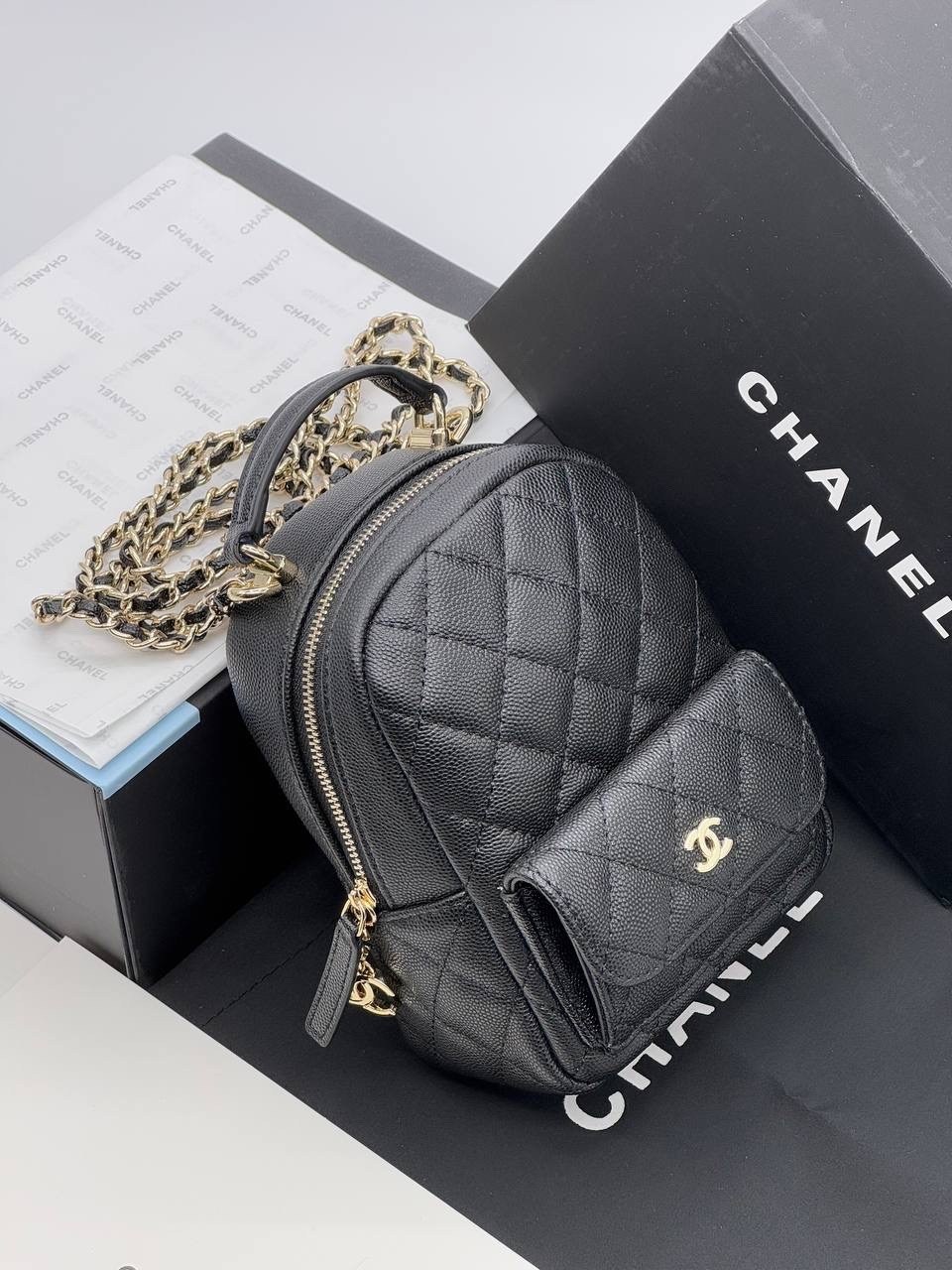 рюкзак chanel,шанель рюкзак,рюкзак chanel женский,сумка chanel,кожаный рюкзак chanel с логотипом
