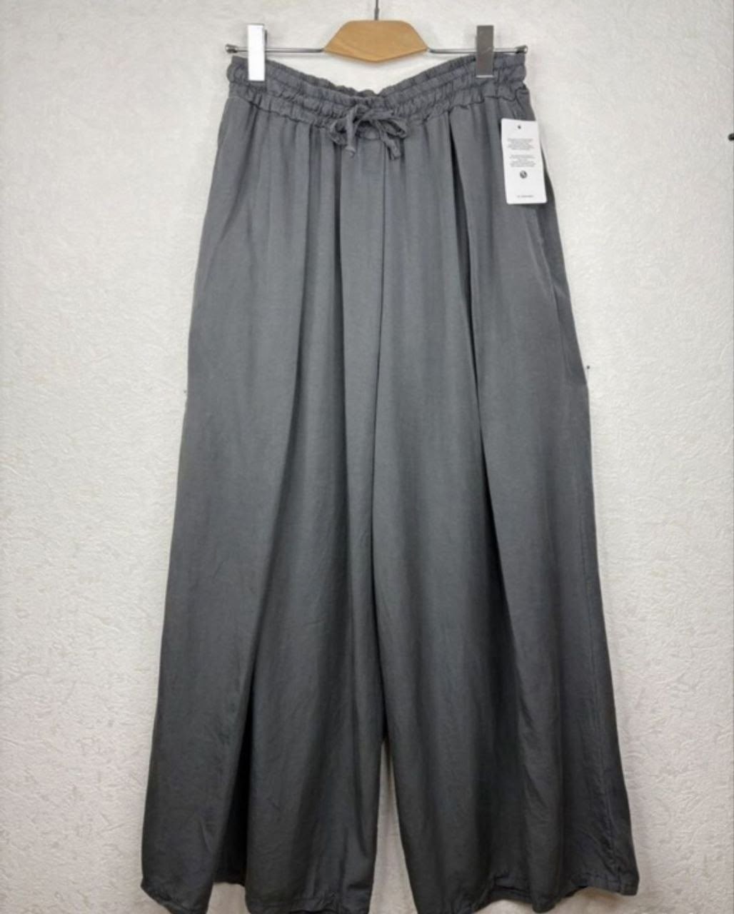 широкие брюки,брюки с широкими штанинами,женские широкие брюки,широкие брюки для женщин,брюки свободного кроя