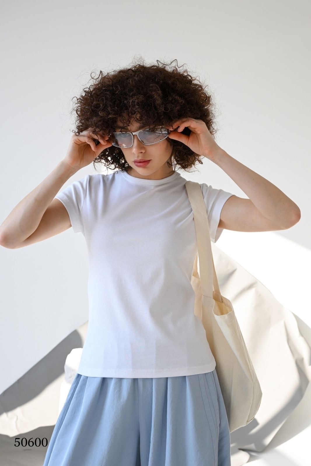 элегантные брюки,брюки белые,прямые брюки,брюки прямого силуэта,брюки свободные